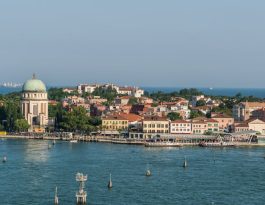 Best Hotels Venice 2025: Luxury Stays for Aesthetic and Wellness Seekers