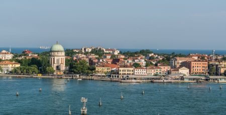 Best Hotels Venice 2025: Luxury Stays for Aesthetic and Wellness Seekers