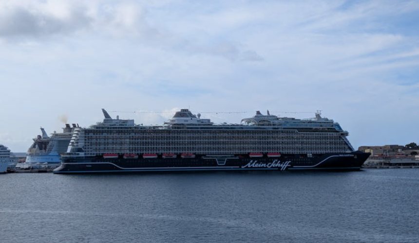 Cruise Ship Beauty Utopia 2025: Luxury Spa and Skincare Survival Guide